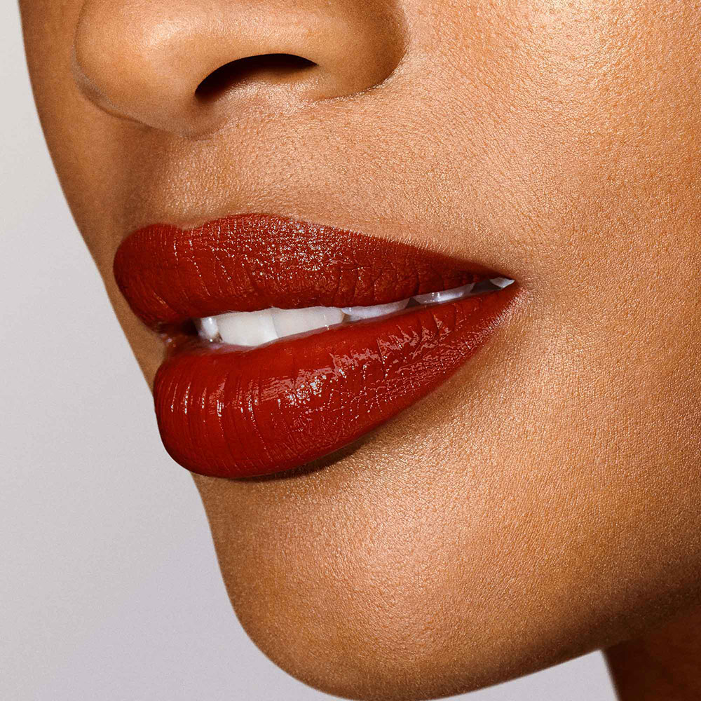 PURE COLOR EXPLICIT SLICK SHINE LIPSTICK (LABIAL EN BARRA)